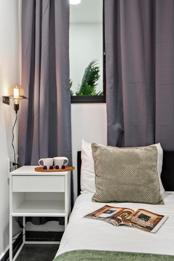 Renovated Apt On Frishman Beach With Bomb Shelter M8 Tel Aviv Ngoại thất bức ảnh